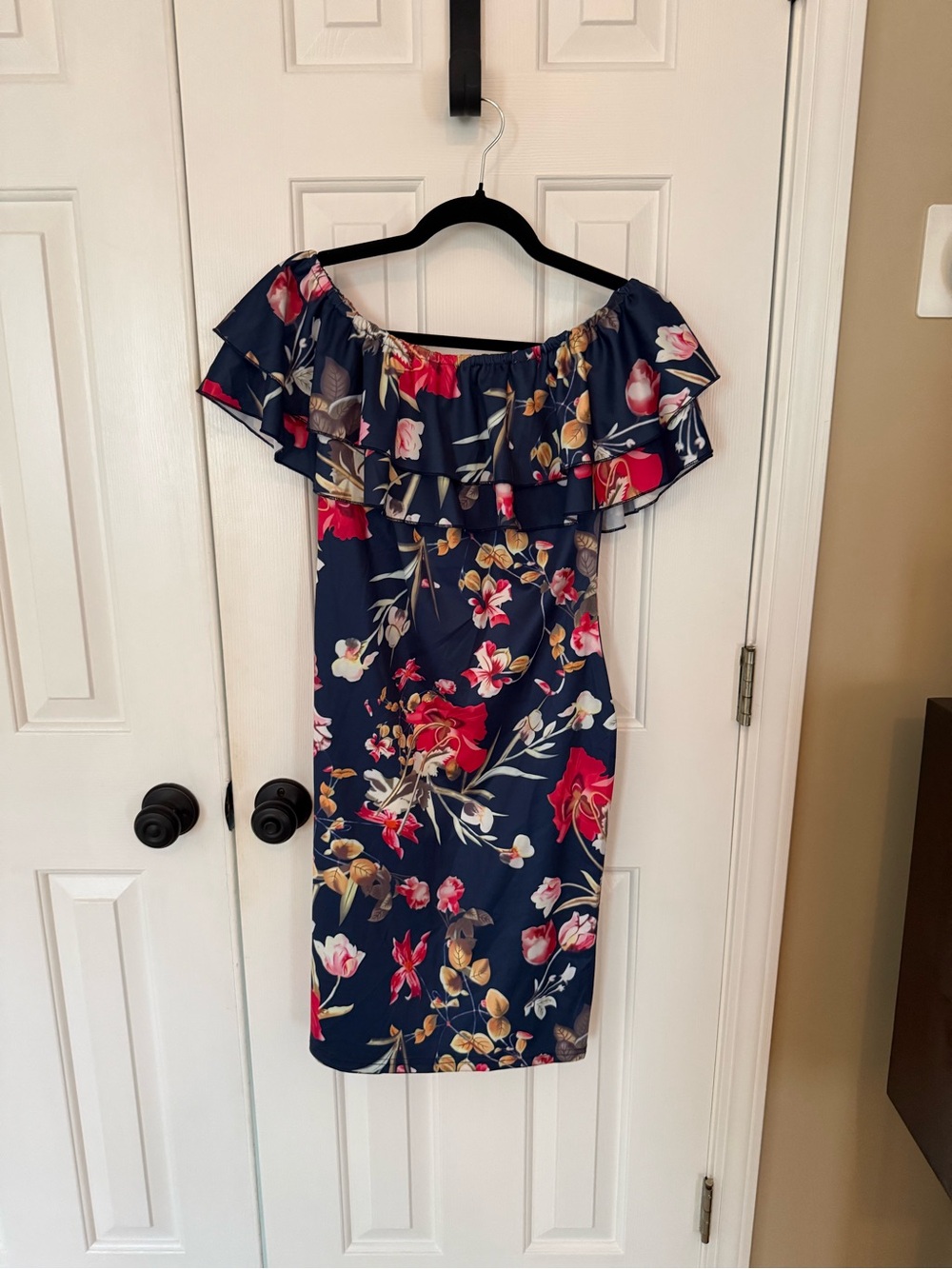 Tropical flower ruffle off shoulder bodycon dress EUC-Large